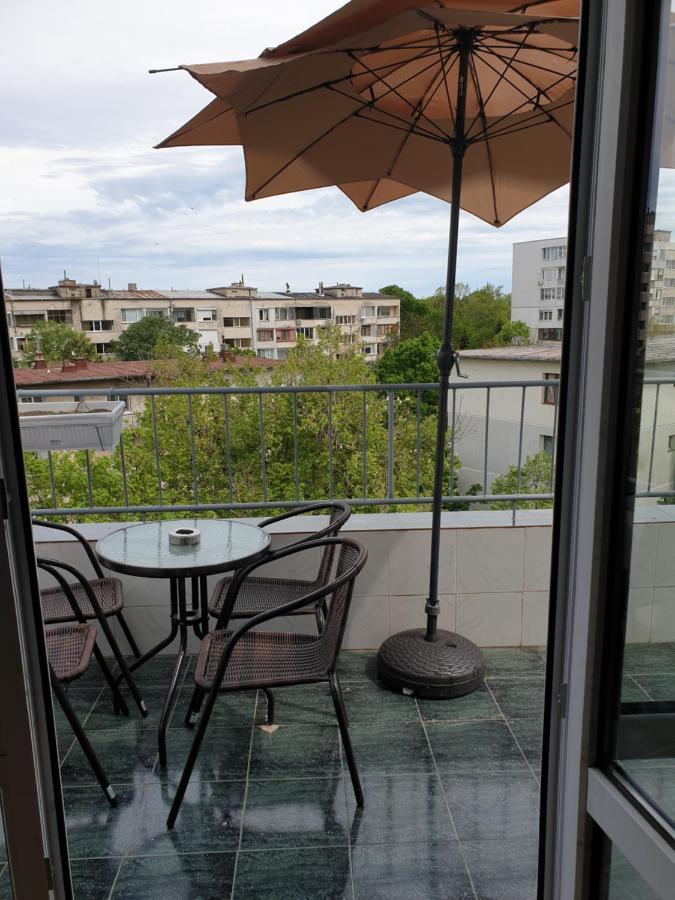 Fit Apartment Burgas Esterno foto