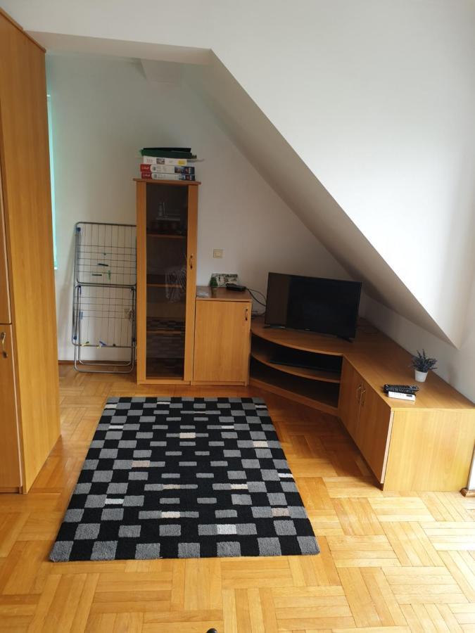 Fit Apartment Burgas Esterno foto
