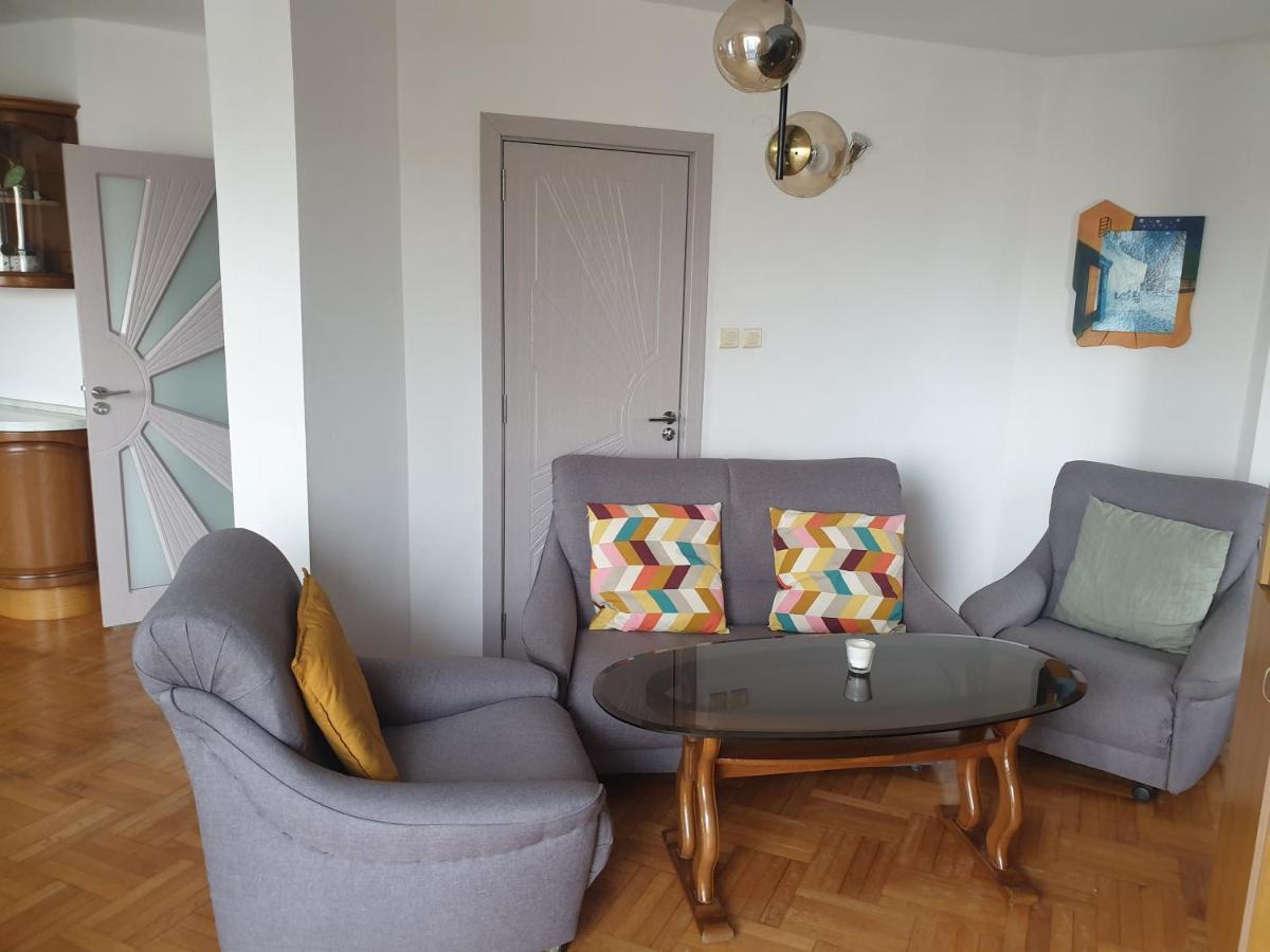 Fit Apartment Burgas Esterno foto